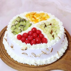 Wow Fresh Fruit cake