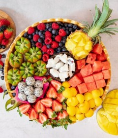 FRESH FRUIT CAKE