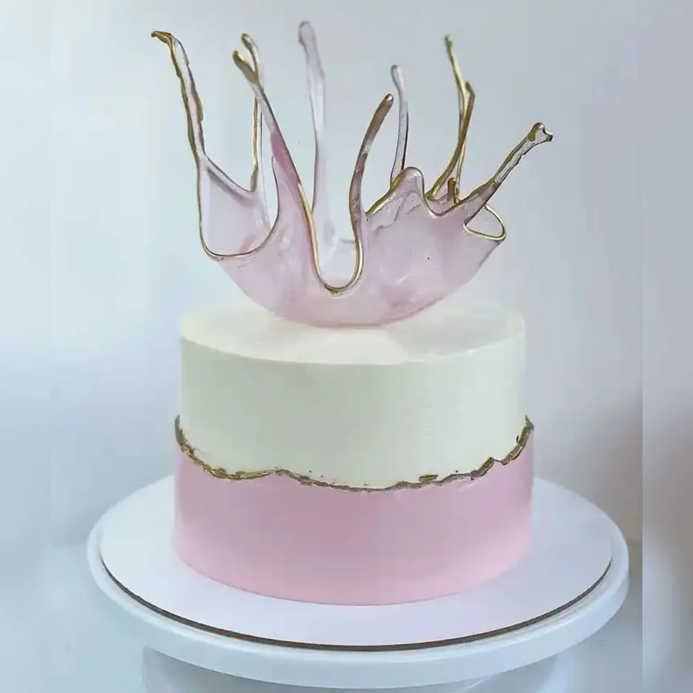 Crystal faulty isomalt cake