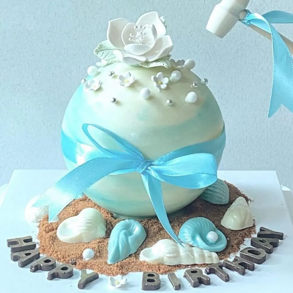 Ocean Treasure Pinata Cake